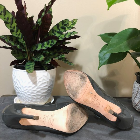 ALDO Grey Patent Mary Jane Pumps - Picture 5 of 6